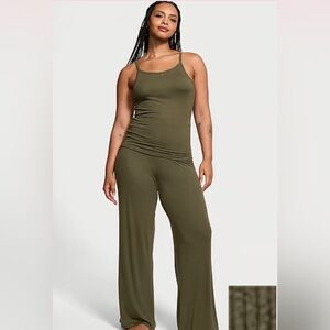 NWT Victoria’s Secret Ribbed Modal Cami & Pant Set. Casual Olive. Large/Short